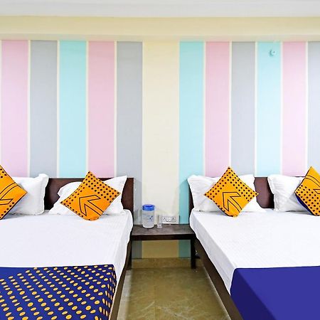 ホテルSpot On 67472 Anant Palace Raj Nandgaon エクステリア 写真