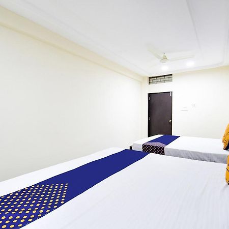 ホテルSpot On 67472 Anant Palace Raj Nandgaon エクステリア 写真