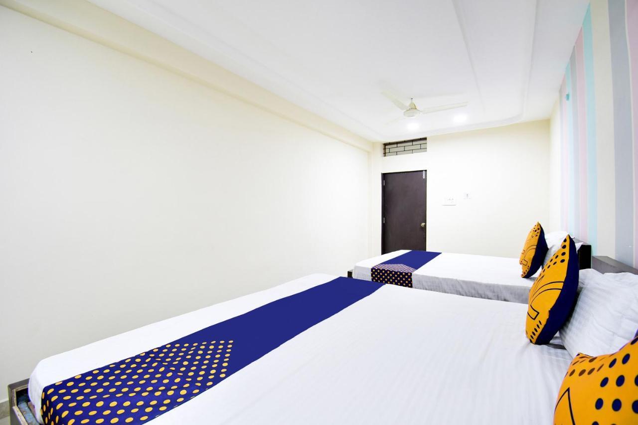 ホテルSpot On 67472 Anant Palace Raj Nandgaon エクステリア 写真