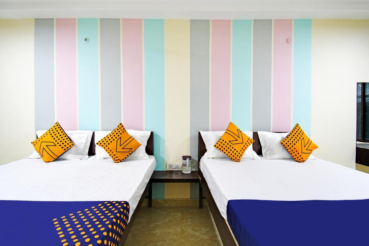 ホテルSpot On 67472 Anant Palace Raj Nandgaon エクステリア 写真