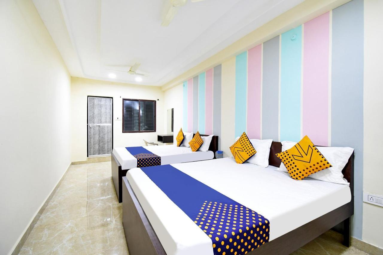 ホテルSpot On 67472 Anant Palace Raj Nandgaon エクステリア 写真
